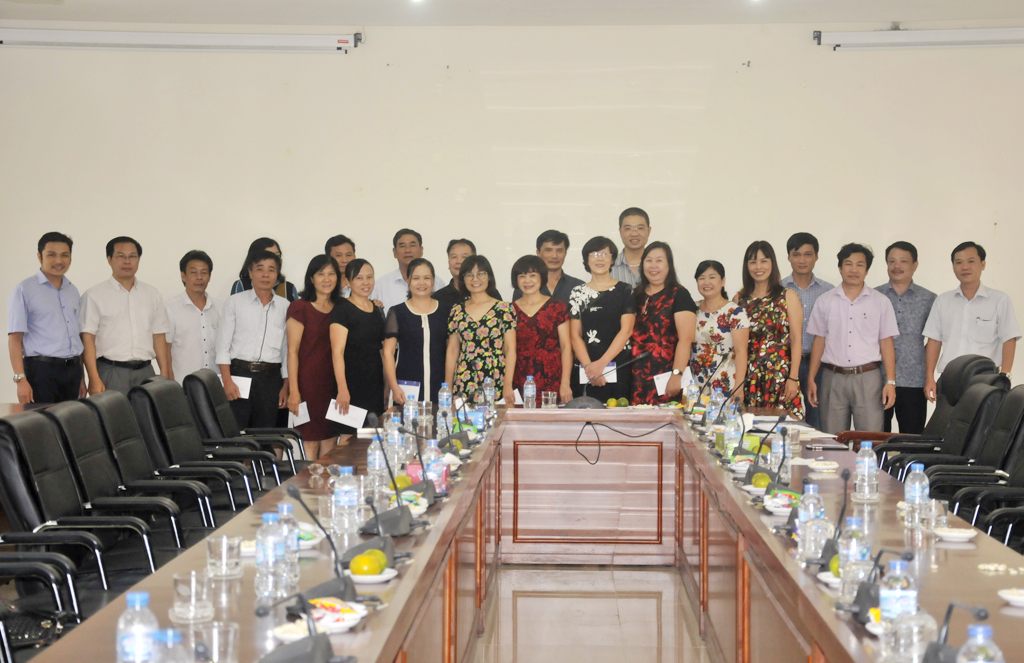 Gặp mặt các cán bộ về nghỉ chế độ quý I, II năm 2017