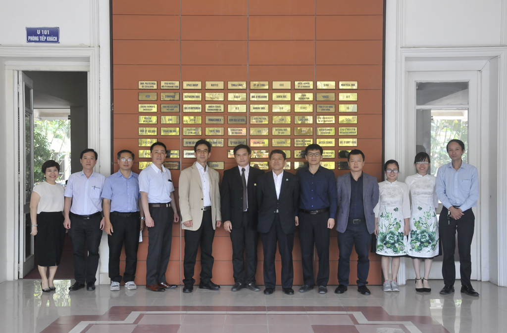 Hiệu trưởng Trường Đại học Kiến trúc Hà Nội tiếp và làm việc với Trường Gifu College - Viện Công nghệ Quốc gia Nhật Bản