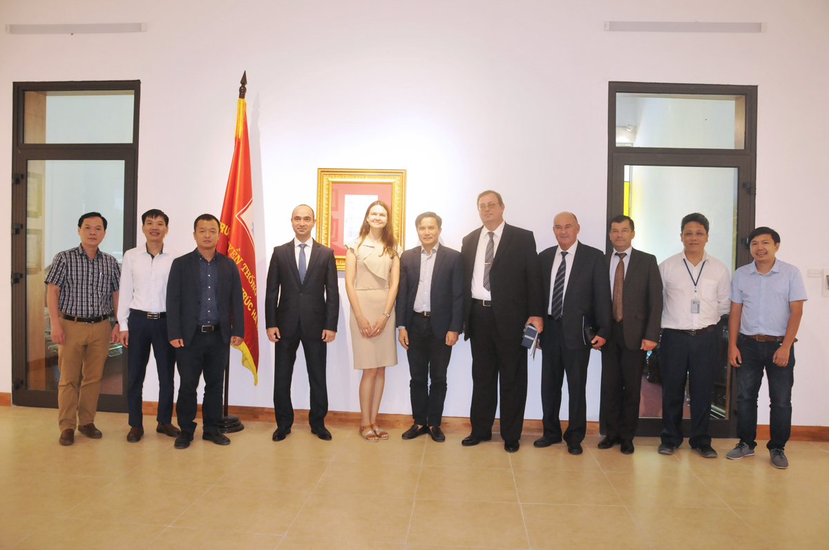 Hiệu trưởng Trường Đại học Kiến trúc Hà Nội tiếp và làm việc với đoàn các trường đại học Liên bang Nga