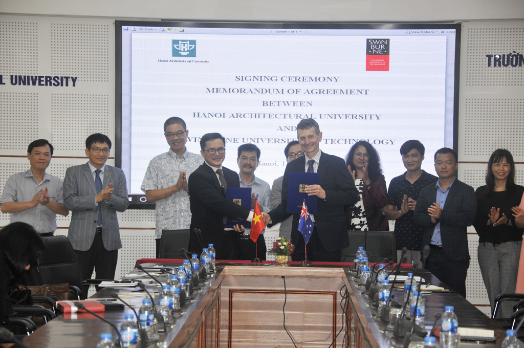 Ký kết thỏa thuận hợp tác với Trường Đại học Công nghệ Swinburne, Úc