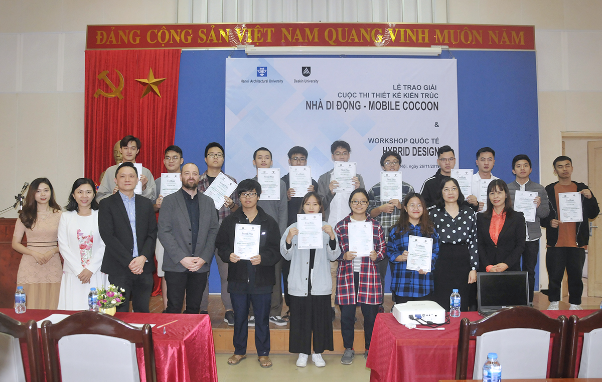 Workshop Quốc tế Hybrid Design và trao giải thưởng cuộc thi Mobile Cocoon