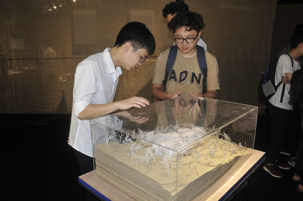 Khai mạc Triển lãm kiến trúc “We learn - We do” chào mừng kỷ niệm 71 năm thành lập Hội Kiến trúc sư Việt Nam