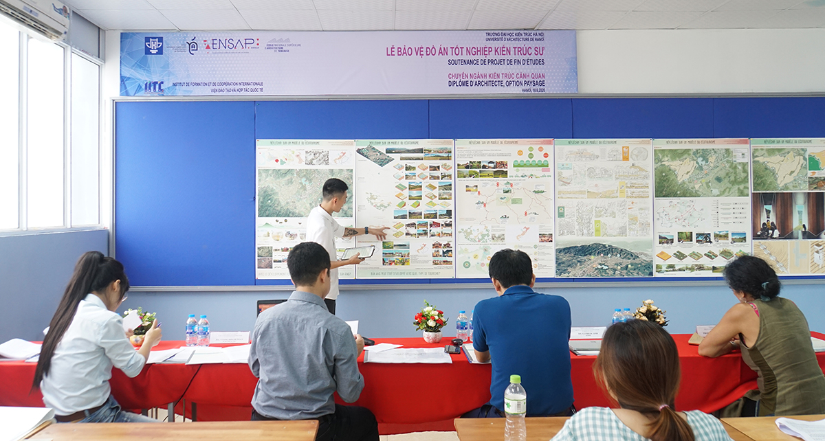 Lễ bảo vệ tốt nghiệp chương trình Kiến trúc Cảnh quan Pháp ngữ - Khóa 09CQ