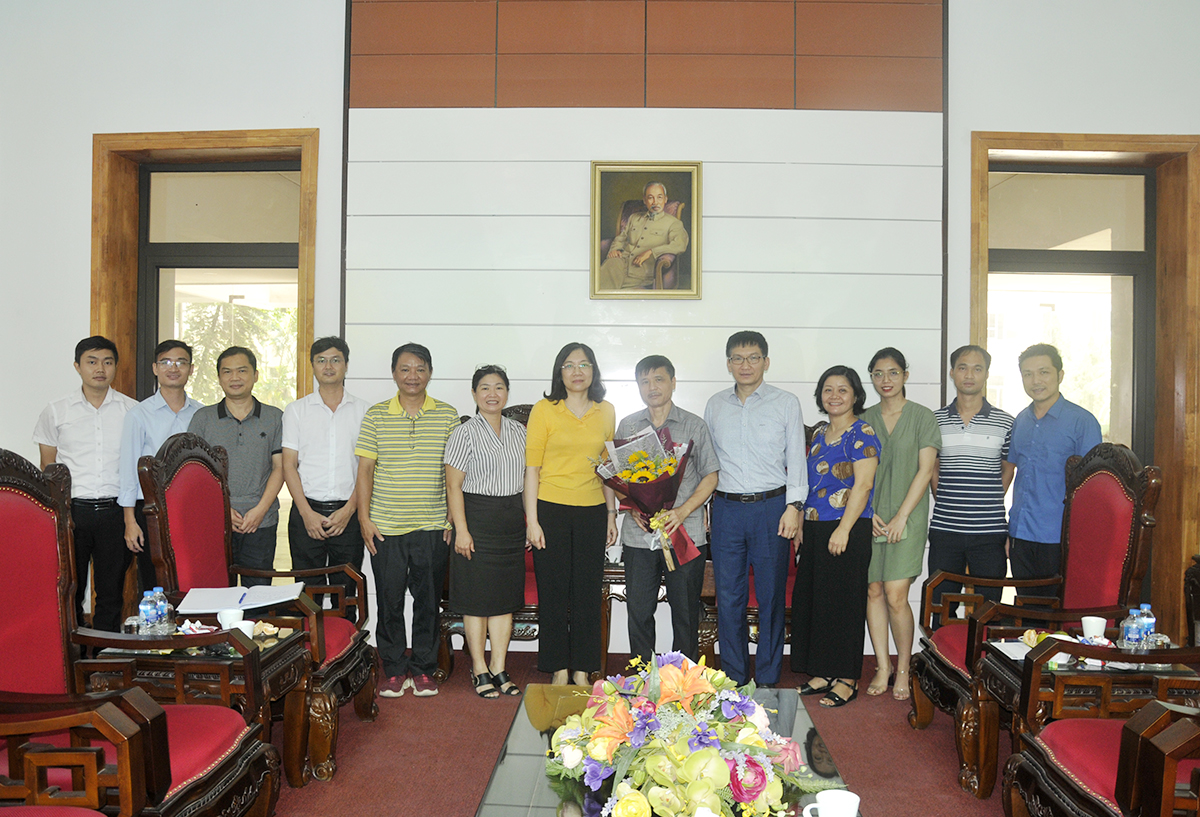 Gặp mặt các cán bộ về nghỉ chế độ quý III năm 2020