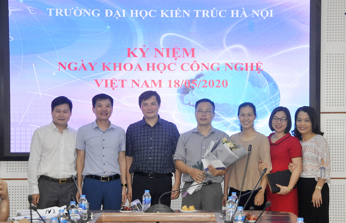 Trường Đại học Kiến trúc Hà Nội kỷ niệm 6 năm ngày Khoa học và Công nghệ Việt Nam