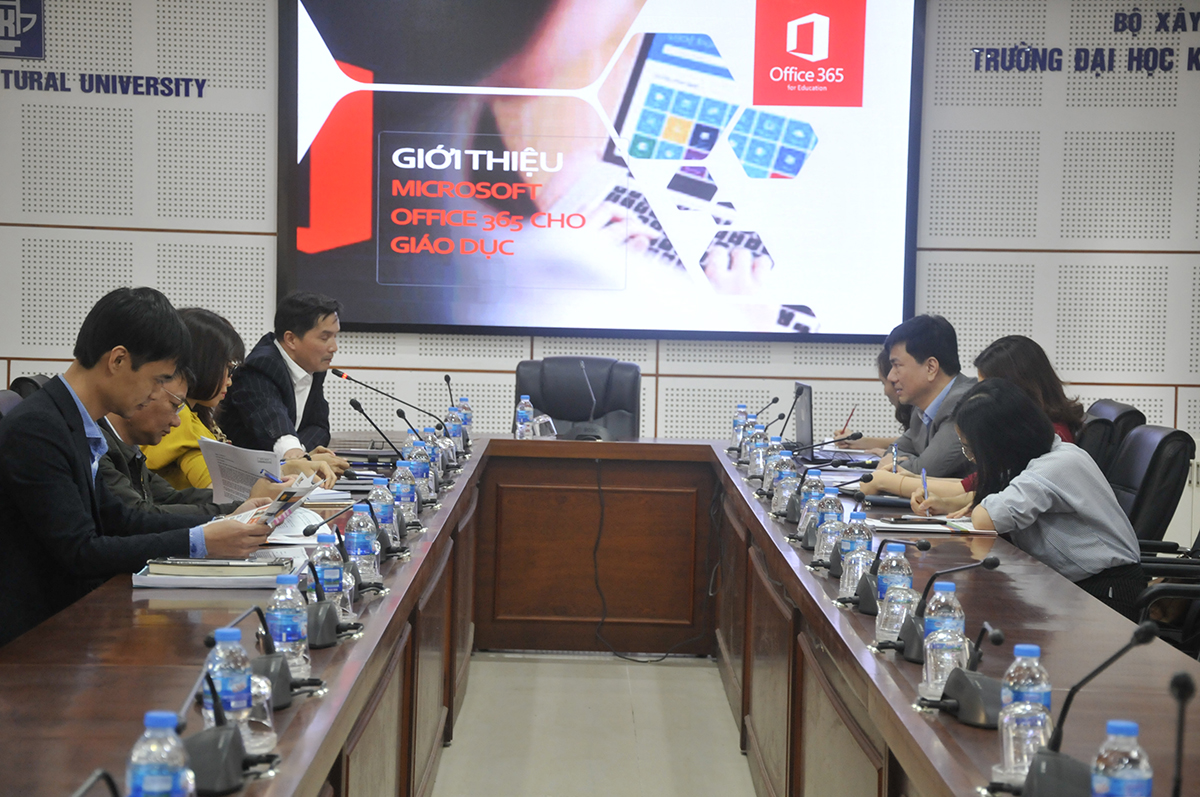 Trường Đại học Kiến trúc Hà Nội tiếp và làm việc với IIG Việt Nam