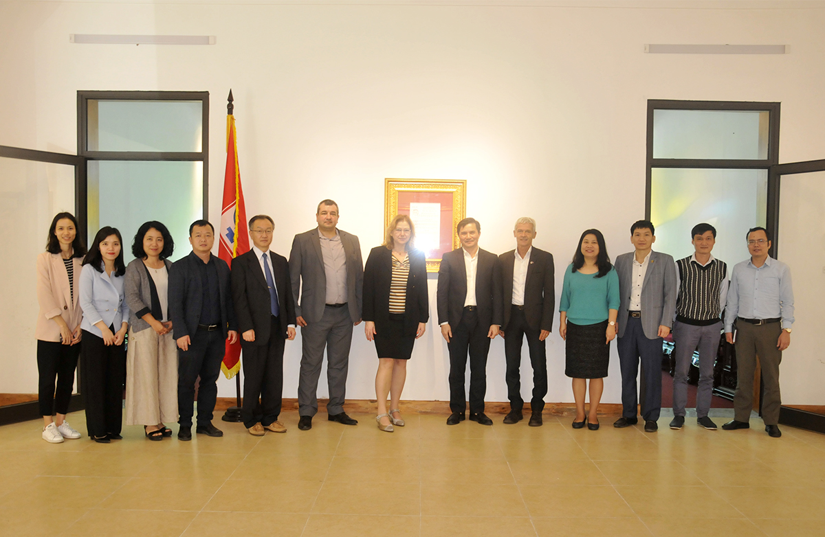 Trường Đại học Kiến trúc Hà Nội tiếp và làm việc với đoàn chuyên gia đánh giá ngoài của Tổ chức Đại học Pháp ngữ AUF