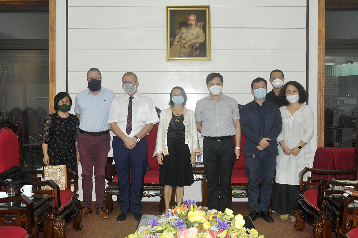 Trường Đại học Kiến trúc Hà Nội làm việc với đại diện Đại sứ quán Cộng hòa Pháp tại Việt Nam