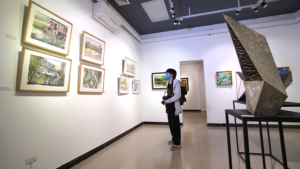 Triển lãm mỹ thuật chào mừng Ngày 20/11 của Trường Đại học Kiến trúc Hà Nội