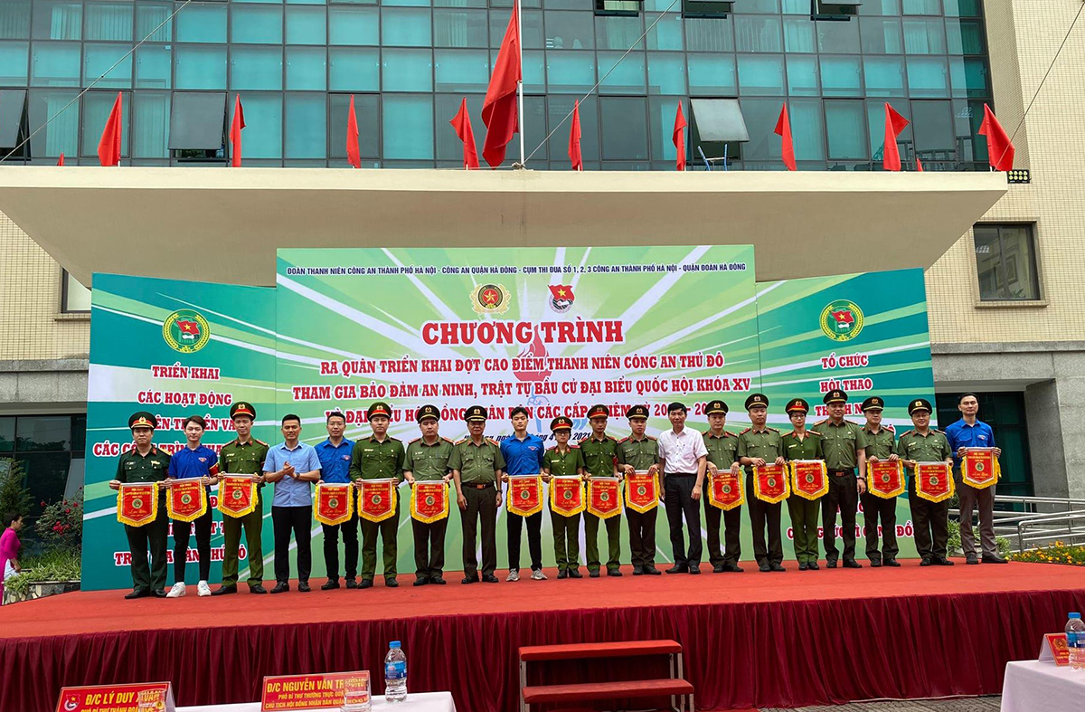 Đoàn Thanh niên – Hội sinh viên Nhà trường tham gia bảo đảm an ninh, trật tự bẩu cử đại biểu Quốc hội khóa XV và đại biểu HĐND các cấp nhiệm kỳ 2021-2026 và khai mạc Hội thao thanh niên CATĐ mở rộng 2021