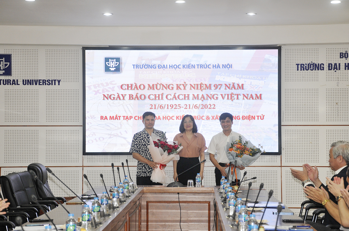 Trường Đại học Kiến trúc Hà Nội kỷ niệm 97 năm Ngày Báo chí Cách mạng Việt Nam, ra mắt Tạp chí Khoa học Kiến trúc và Xây dựng phiên bản in và phiên bản điện tử