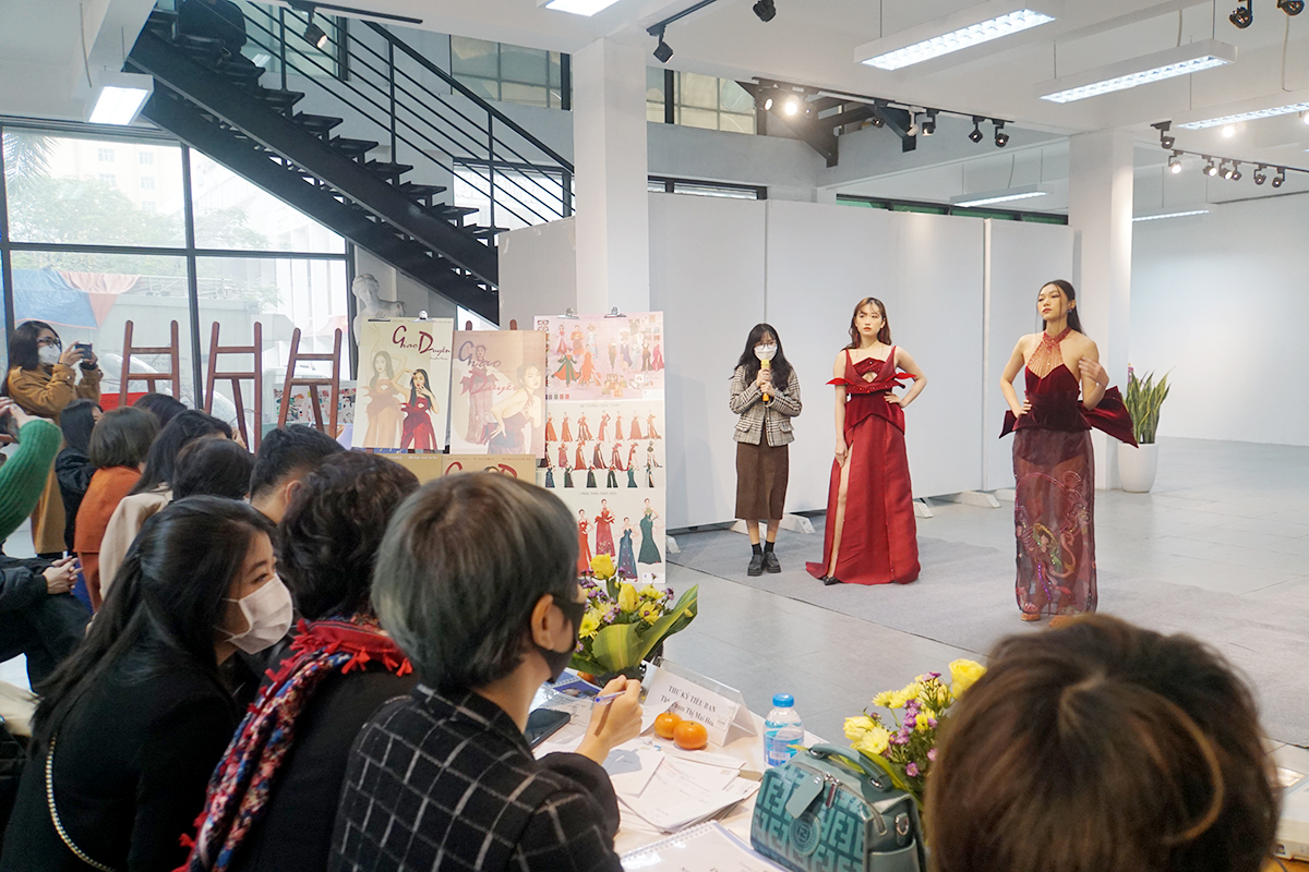 Nữ sinh Kiến trúc Hà Nội mang trầu têm cánh phượng vào đồ án tốt nghiệp