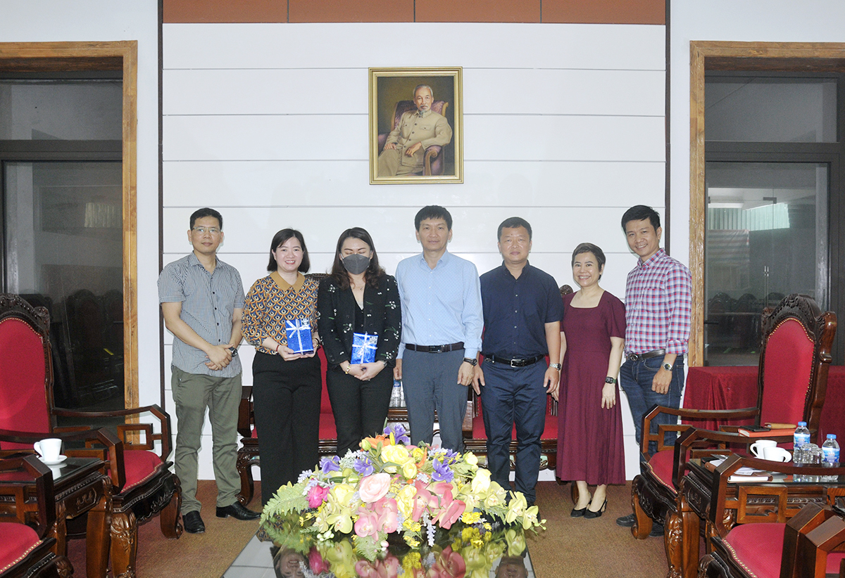 Trường Đại học Kiến trúc Hà Nội tiếp và làm việc với Trường Đại học Nghệ thuật sáng tạo Anh Quốc