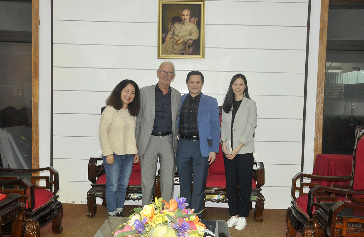 Hiệu trưởng Trường Đại học Kiến trúc Hà Nội tiếp và làm việc với Hiệu trưởng Trường Đại học Kiến trúc Toulouse, Cộng hòa Pháp