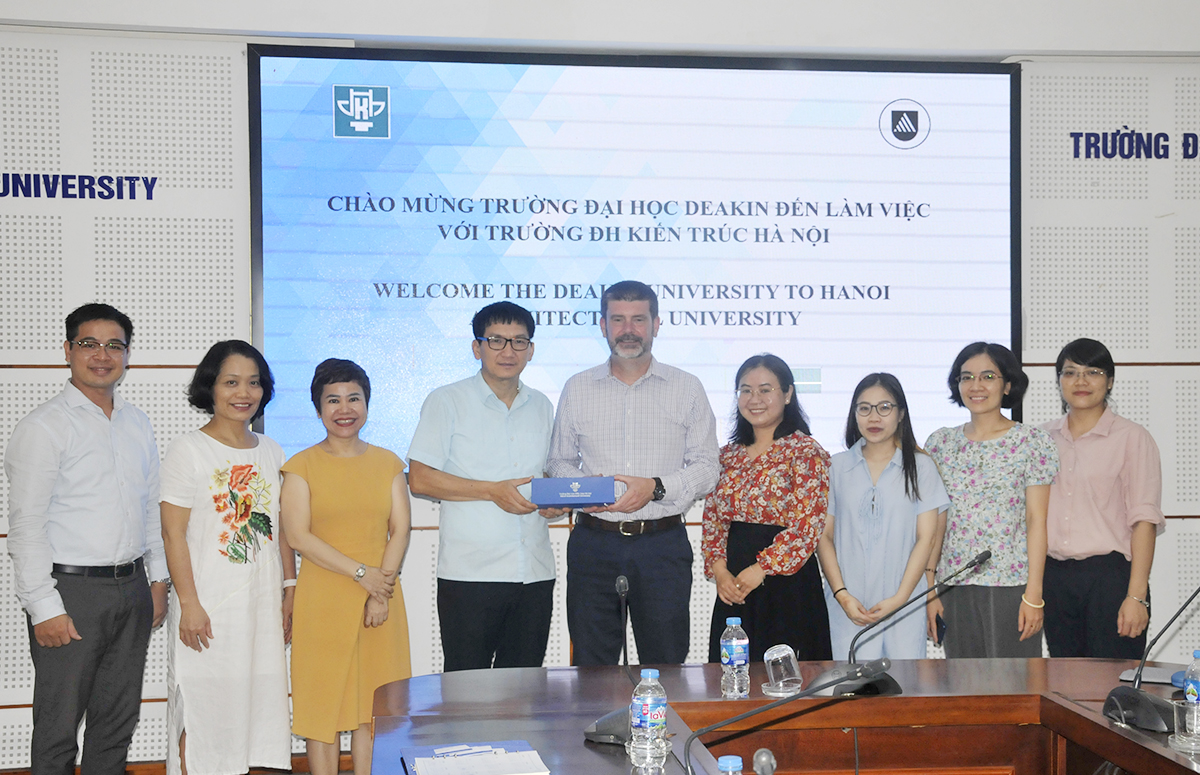 Trường Đại học Kiến trúc Hà Nội tiếp và làm việc với Đại học Deakin, Úc
