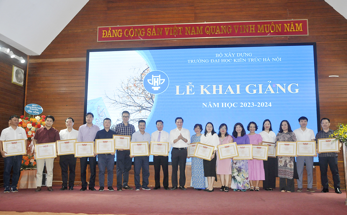 Trường Đại học Kiến trúc Hà Nội khai giảng năm học 2023 - 2024