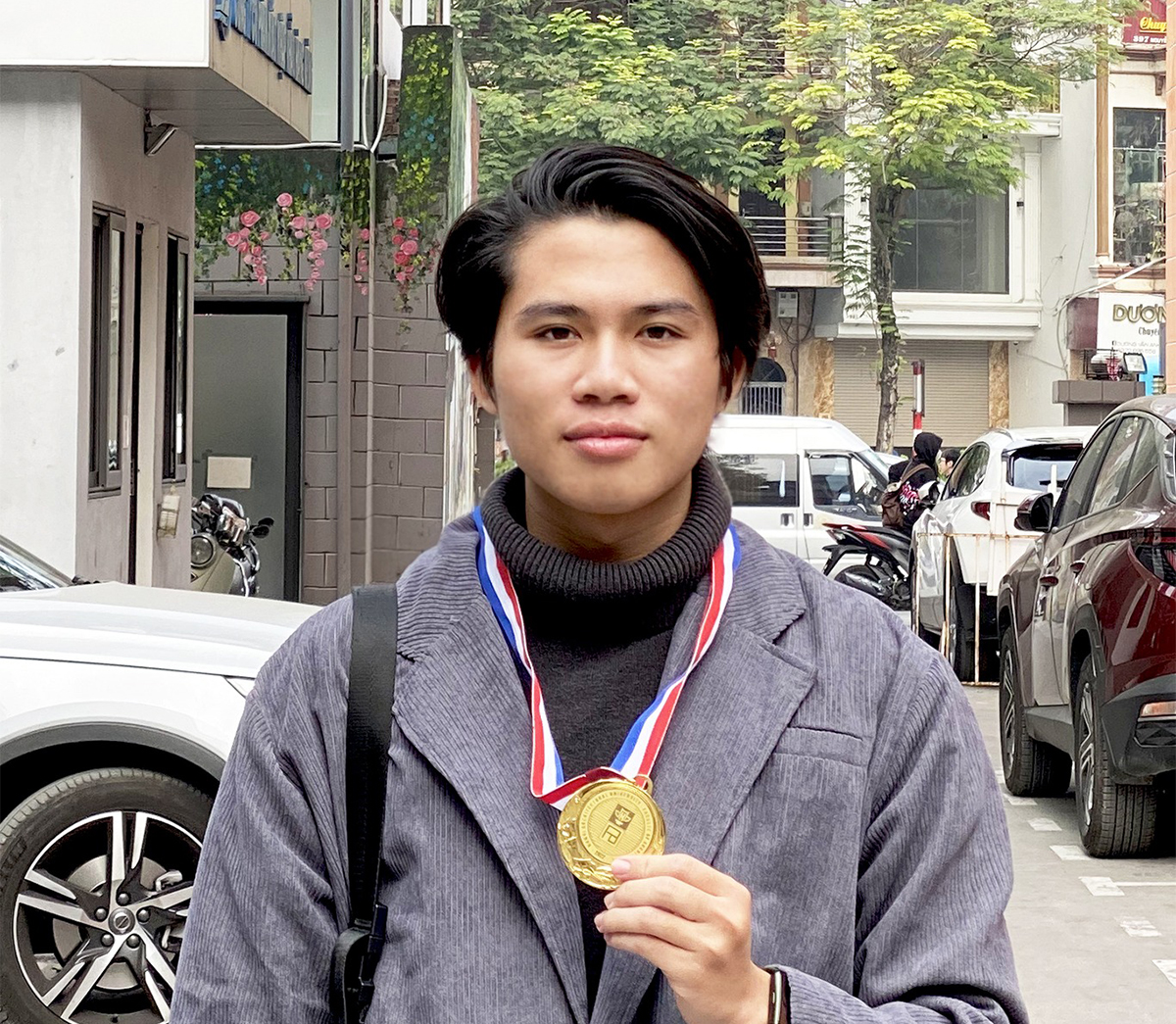 “Cần có một tinh thần học hỏi cao và tình yêu với việc học”