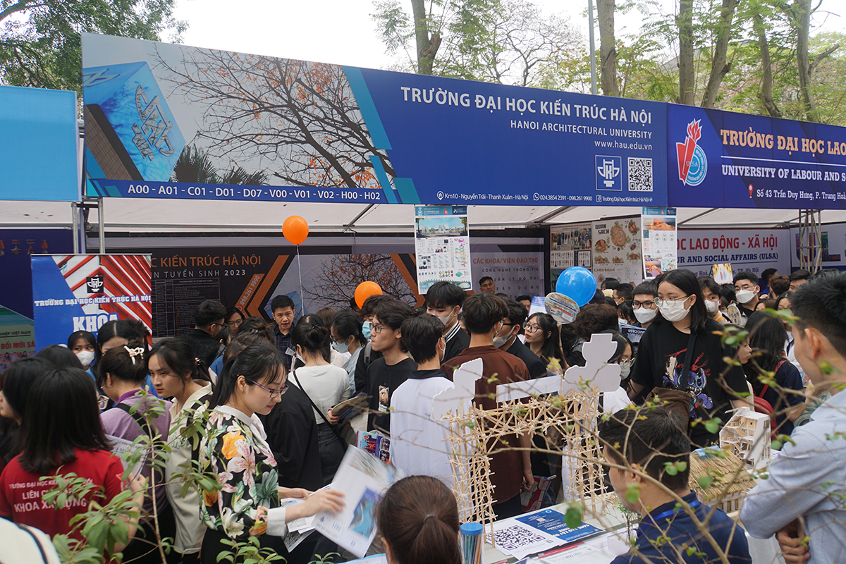 Trường Đại học Kiến trúc Hà Nội tham gia Ngày hội Tư vấn tuyển sinh - Hướng nghiệp năm 2023