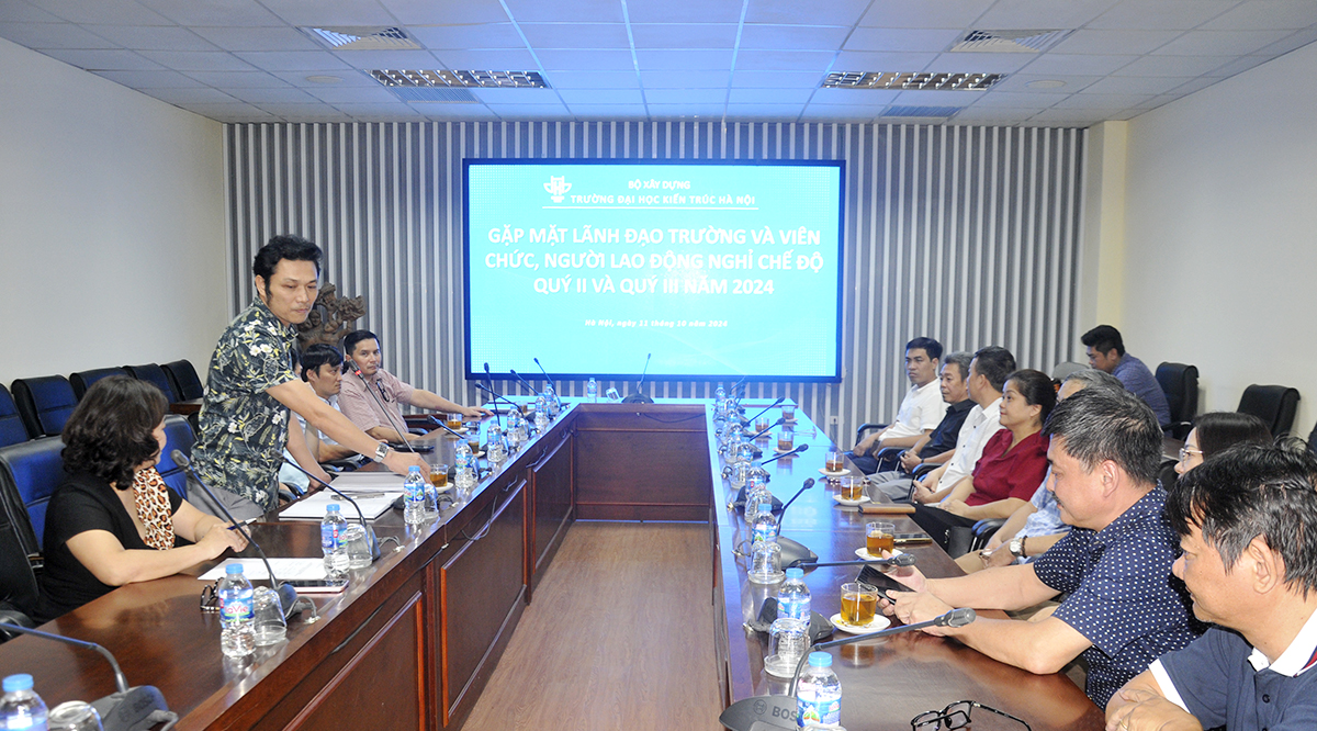 Trường Đại học Kiến trúc Hà Nội gặp mặt chia tay các cán bộ viên chức, giảng viên về nghỉ chế độ quý II, III năm 2024