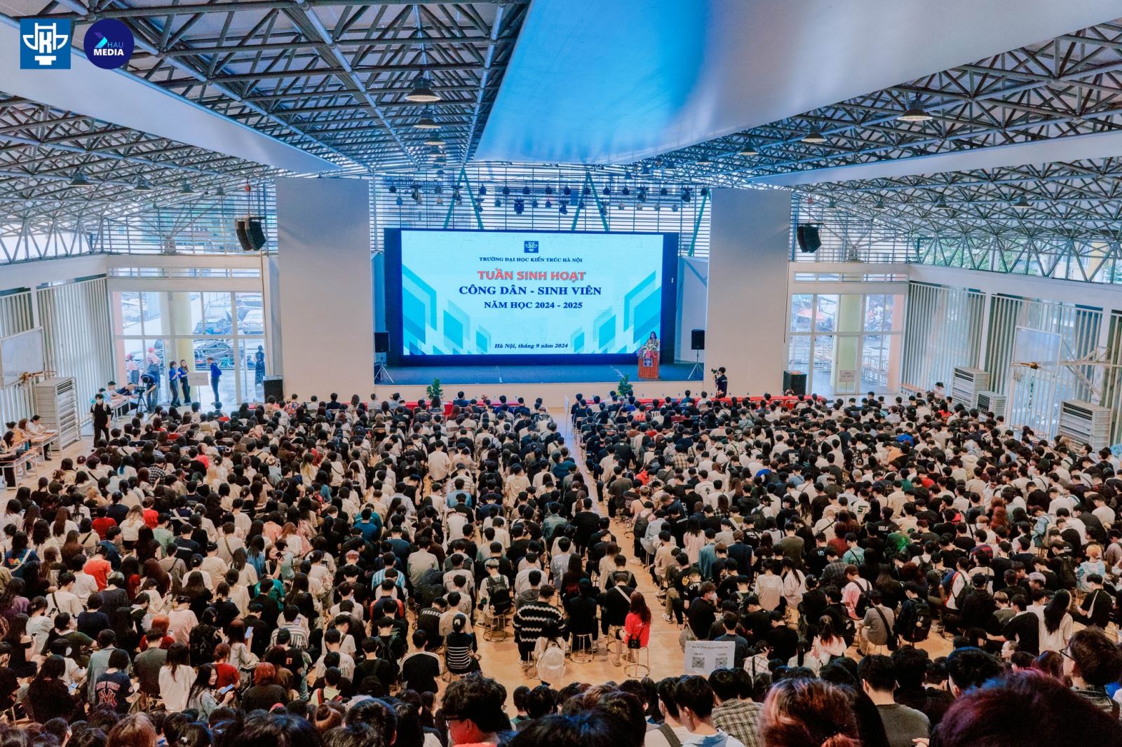 Khai mạc Tuần sinh hoạt Công dân - Sinh viên Trường Đại học Kiến trúc Hà Nội năm học 2024 - 2025