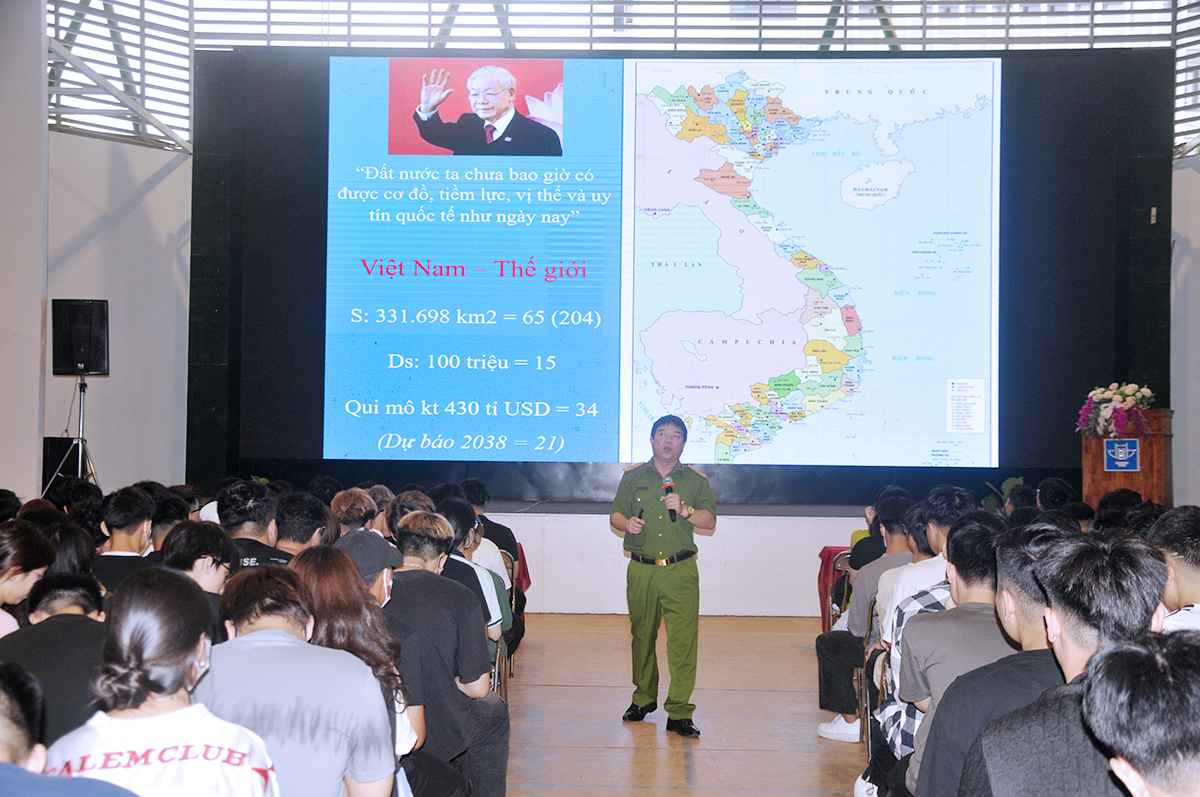 Tăng cường tuyên truyền giáo dục phổ biến về tác hại của ma tuý và thuốc lá điện tử với sinh viên năm thứ nhất Đại học Kiến trúc Hà Nội