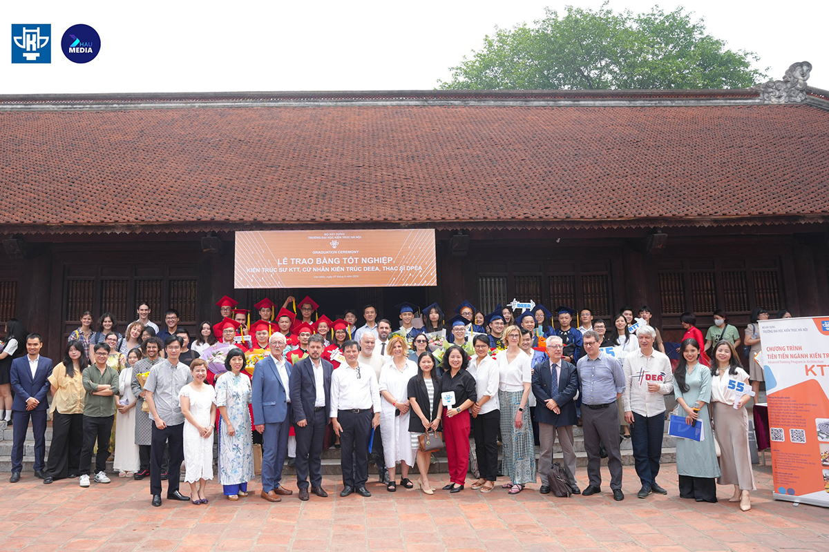 Trường Đại học Kiến trúc Hà Nội trao bằng tốt nghiệp cho các tân Kiến trúc sư chương trình Tiên tiến, tân Cử nhân Kiến trúc DEEA và tân Thạc sĩ DPEA