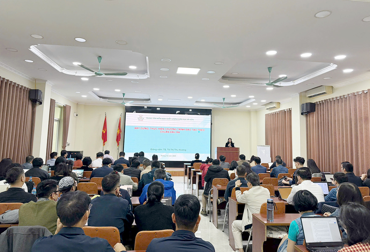 Trường Đại học Kiến trúc Hà Nội khai mạc khoá tập huấn xây dựng chương trình đào tạo đáp ứng chuẩn chương trình đào tạo và tiêu chuẩn kiểm định chất lượng