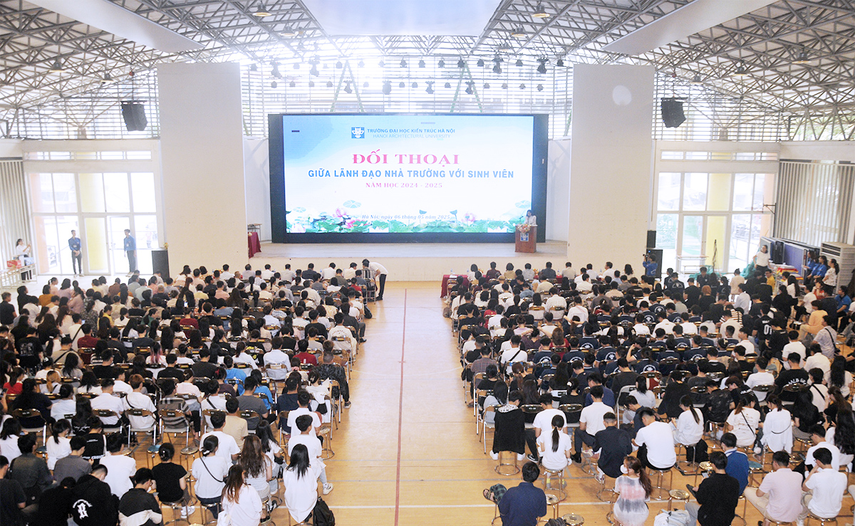 Đối thoại giữa lãnh đạo Trường Đại học Kiến trúc Hà Nội với sinh viên năm học 2024-2025