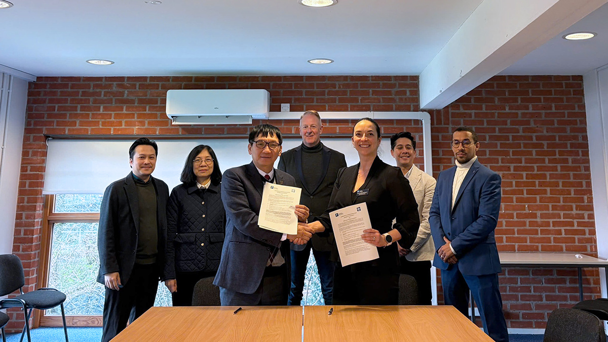 Đoàn công tác Trường Đại học Kiến trúc Hà Nội làm việc tại Vương quốc Anh, thúc đẩy hợp tác đào tạo và nghiên cứu