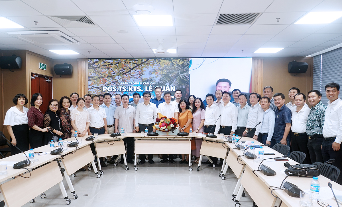 Trường Đại học Kiến trúc Hà Nội gặp mặt chia thay thầy Hiệu trưởng Lê Quân về nghỉ chế độ