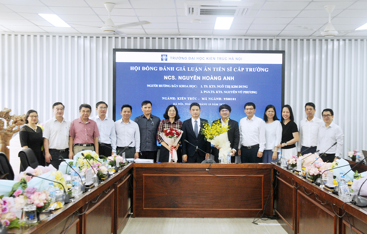 Nghiên cứu sinh Nguyễn Hoàng Anh bảo vệ thành công Luận án Tiến sĩ về giải pháp tiện nghi nhiệt ngoài trời cho thành phố Đà Nẵng