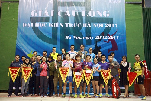 Trường Đại học Kiến trúc Hà Nội tổ chức giải thi đấu cầu lông chào mừng kỷ niệm 73 năm ngày thành lập Quân đội nhân dân Việt Nam