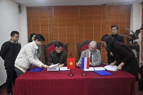 Ký kết Thỏa thuận hợp tác khung trong khuôn khổ cấp bằng Thạc sĩ Kiến trúc Quốc gia - DEA giữa Trường Đại học Kiến trúc Hà Nội và Trường Đại học Kiến trúc Quốc gia Toulouse Cộng hòa Pháp